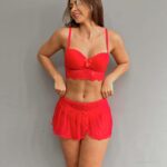 Conjunto Com Saia Sutiã Clai Fio Taty